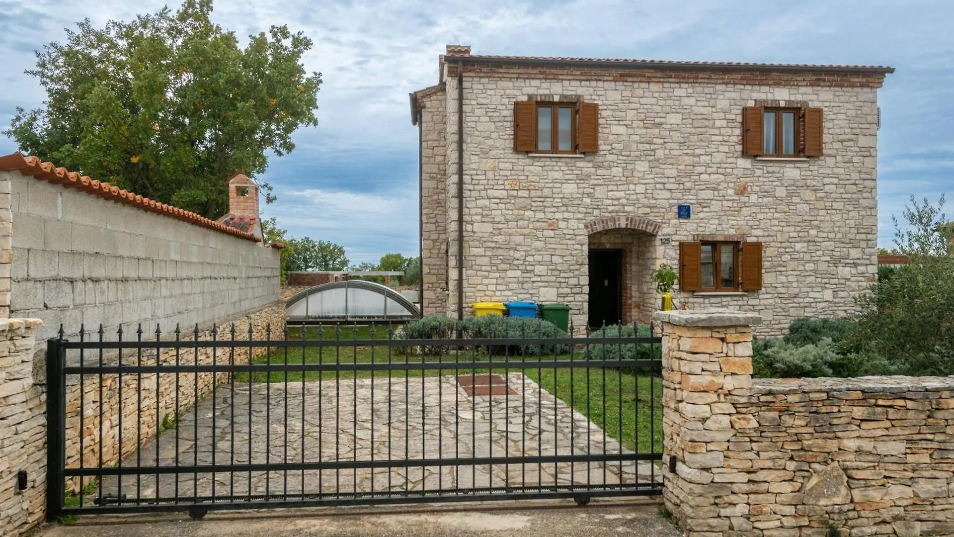 Holiday home Villa Wish Mit Beheiztem Pool Svetvincenat